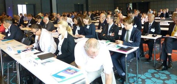 160 representanter fra europske regioner fikk oppleve midtsommer og midnattssol i Bodø